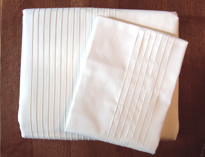 LOOP Organic Sateen Pleated Duvet Cover and Shams