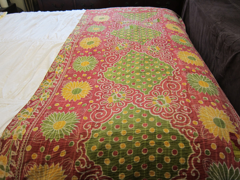 Kantha Sari Throw - Green Daisy
