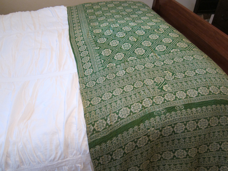 Kantha Throw - Green Medallion