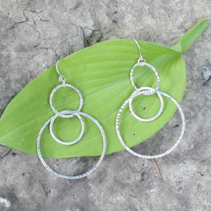 Rippled Links Earrings